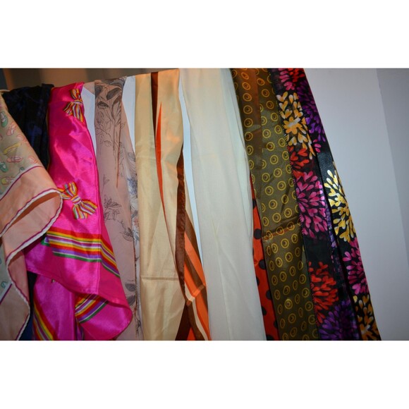 Pretty Scarves Bombshell to Boho Vintage Collection......Ten - Picture 2 of 8
